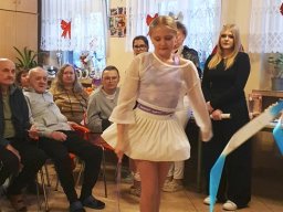 Rozdanie paczek mieszkańcom Bytomskiego Centrum Wsparcia, 23.12.2025
